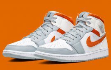 Nike giới thiệu giày đá bóng băng dán độc đáo